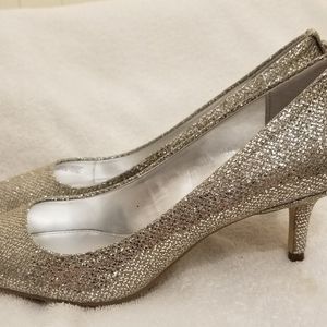 Michael kors heels NWT